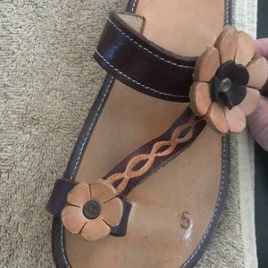 Hecho in México leather sandals size 8
